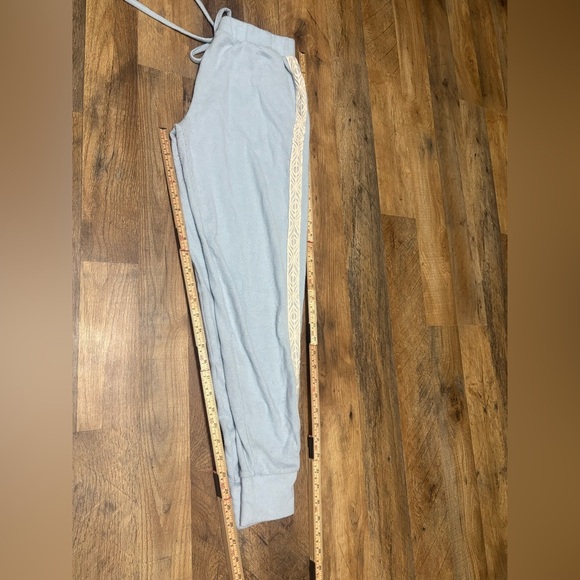 Flora Nikrooz Loungewear Set - Picture 4 of 7